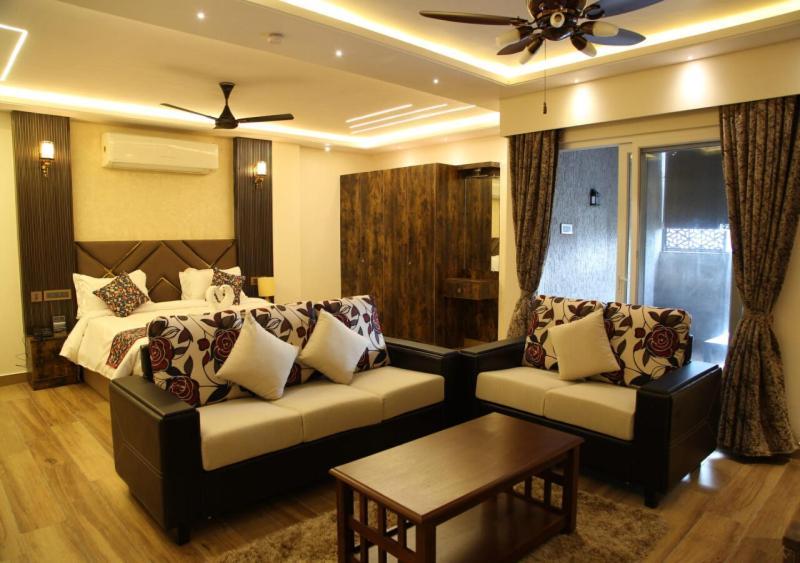 Dakshin Suites Srikakulam ภายนอก รูปภาพ